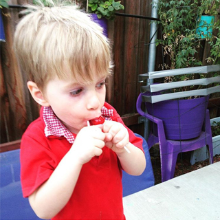 Some kids, like arimethia's, double-fist lollipops