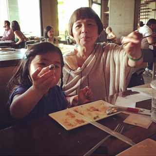 And this is the SECOND fish eyeball that sweetflypaperoflife's daughter ate that night!