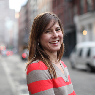 anna-sale-headshot-square